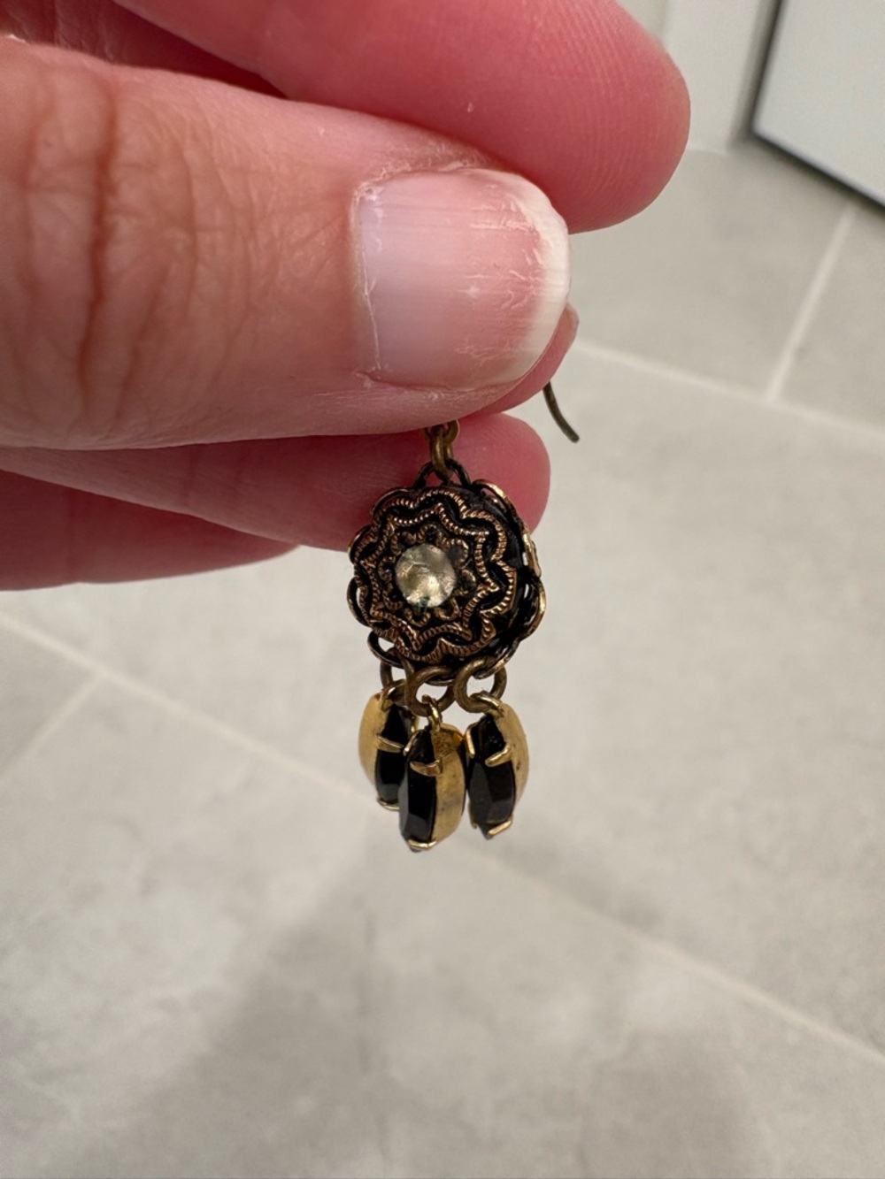 Vintage Black and Gold Tone Chandelier Earrings - Picture 4 of 6